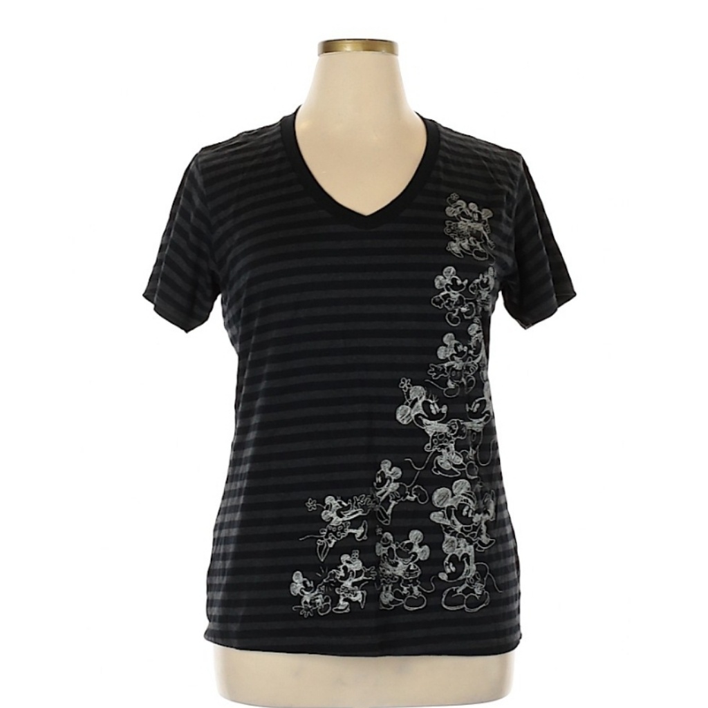 525 Disney Store Mickey Minnie Tshirt 525 Disney Store Mickey Minnie Tshirt